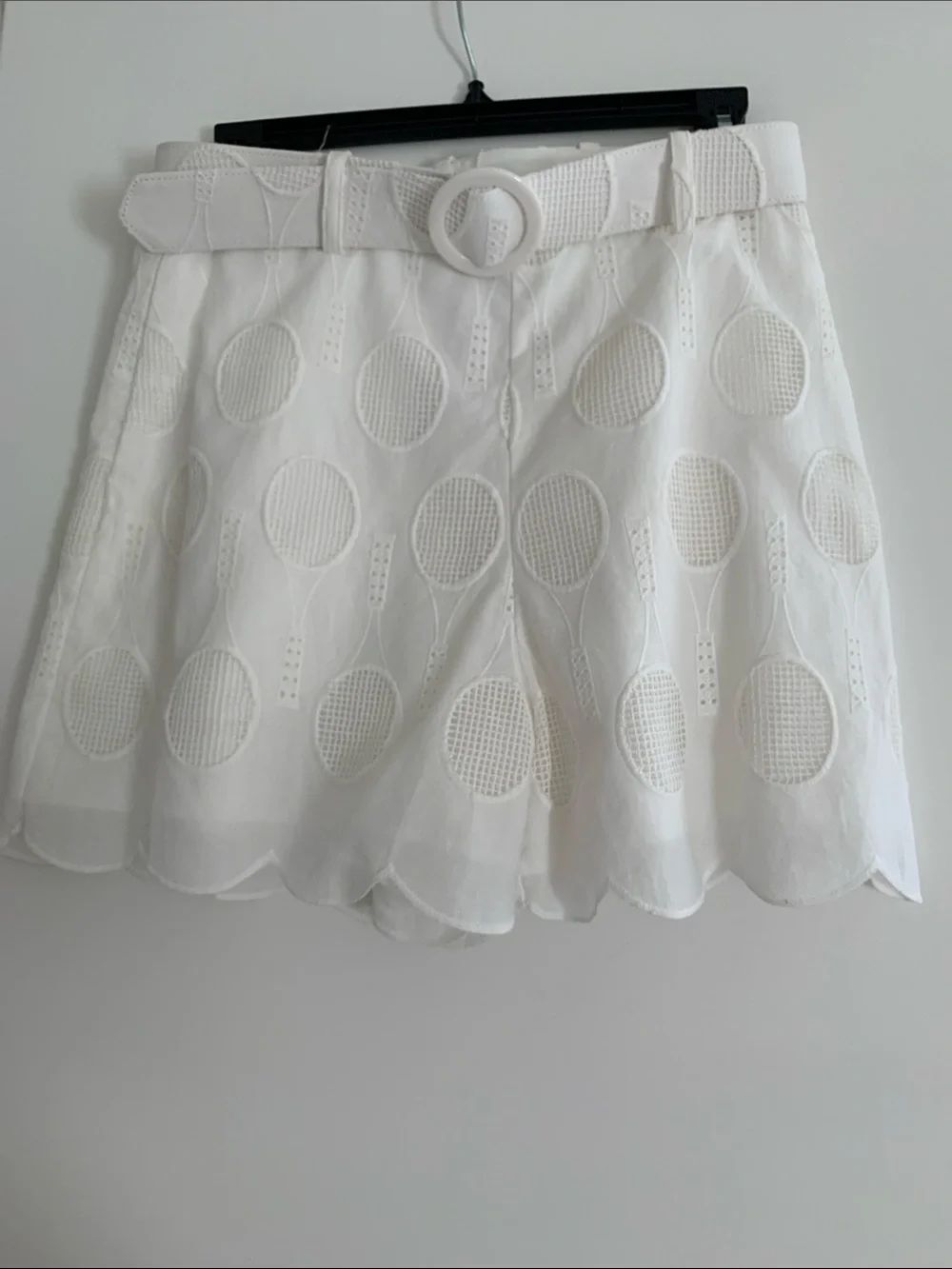 NWT Trina Turk White Eyelet A-Line Shorts With Belt Pockets Size 4 $268